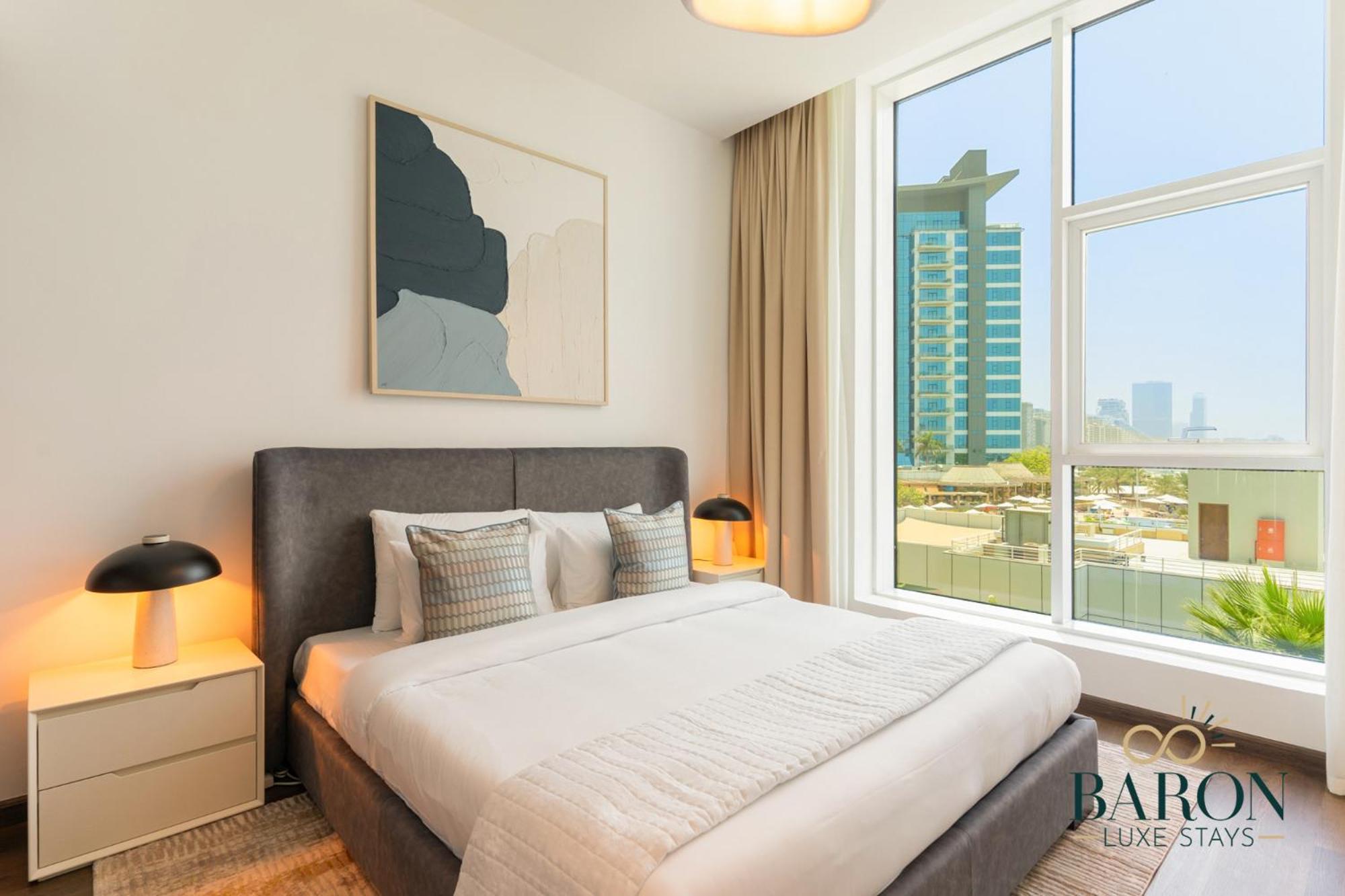 Large Waterfront 105